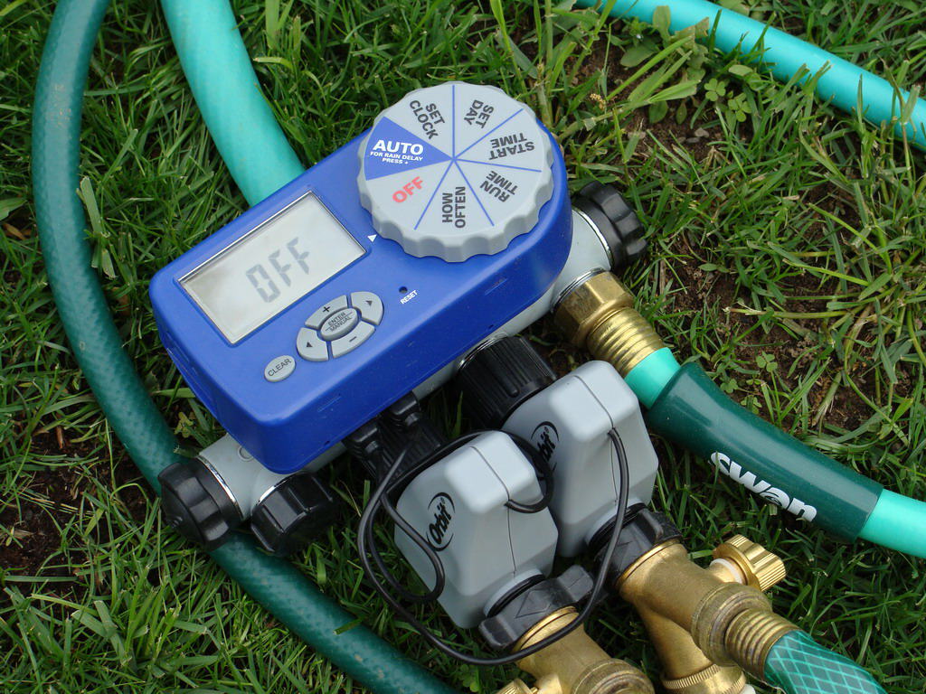 orbit-sprinkler-timer-w-two-valves